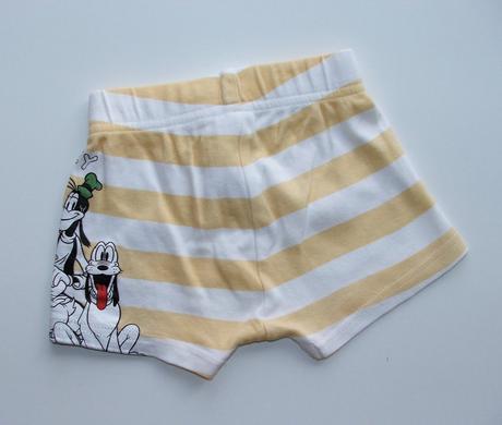 H1146 kraťasy vel. 62, disney,62