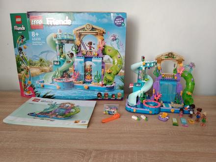Lego friends 42630 aquapark v městečku heartlake,