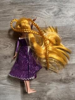 Princezna locika z pohádky na vlásku,