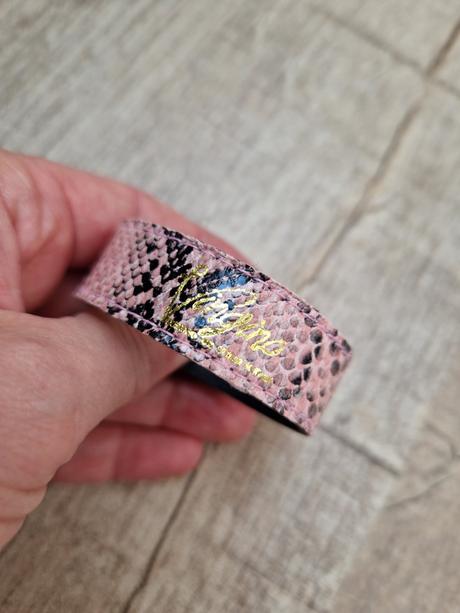 Dívčí či dámský náramek, 