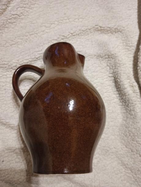 Půllitry a džbány, 