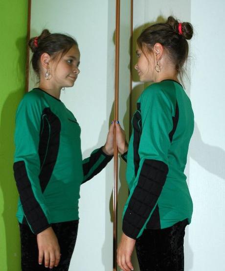 Sportovní triko s dlouhými polstrovanými rukávy, 152