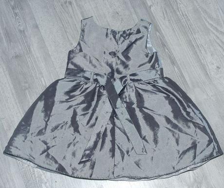 Stříbrošedé společenské slavnostní šaty, george,86