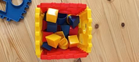 Vhazovací motorická kostka,