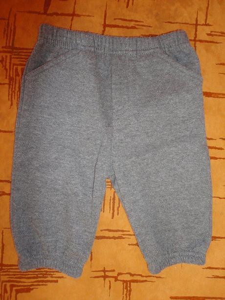 Tepláky šedé, early days,62