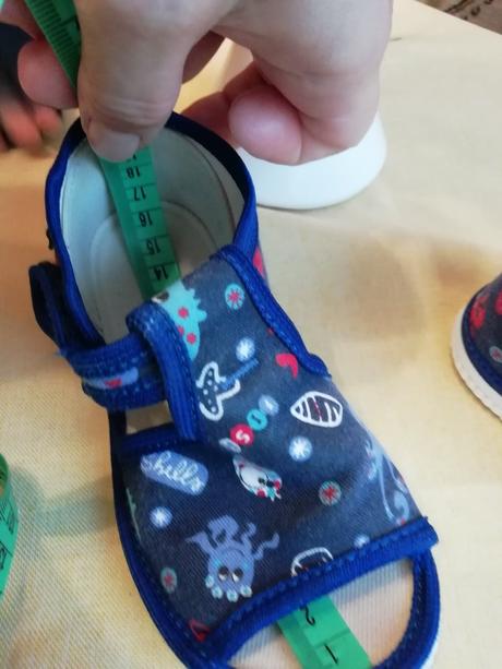 Bačkůrky nošené 7dni ve školce, jako nové 25vel., rak,25