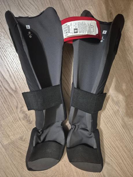 Chrániče holení a nártů pro bojové sporty vel. m, 