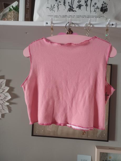 Kytičkový croptop shein, 152