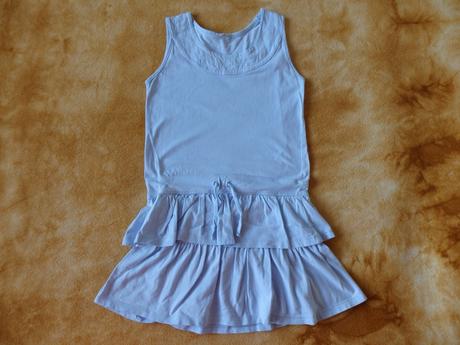 Světle modré šatičky, 122