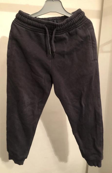 Modré tepláky s kapsami a tkanicí, 110