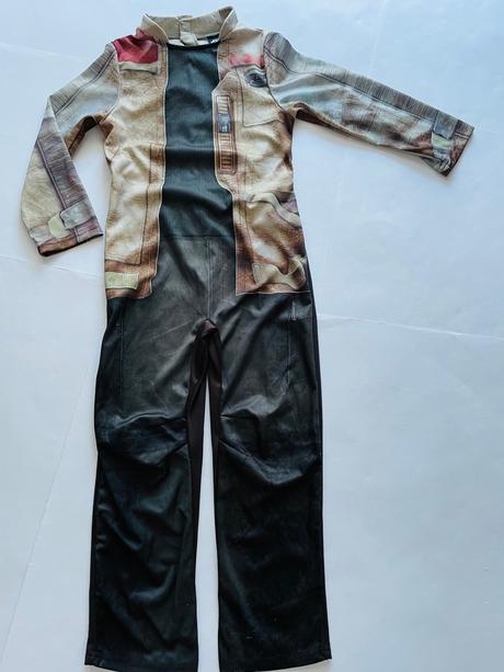 An5/ kostým star wars / finn deluxe - v.5/6 let, 