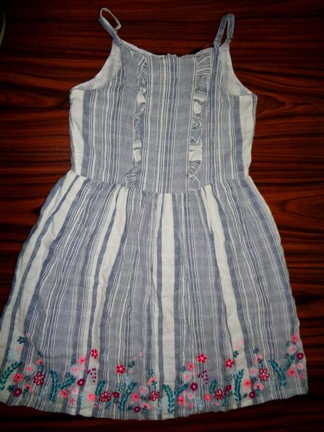Nádherné bílomodré pruhované šaty s výšivkami, george,152