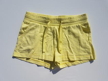 M52 dívčí bavlněné kraťasy s bílými puntíky v. 134, h&m,134