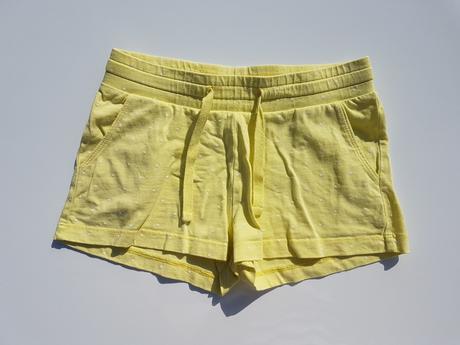M52 dívčí bavlněné kraťasy s bílými puntíky v. 134, h&m,134