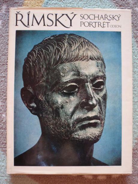 Kniha římský sochařský portrét,