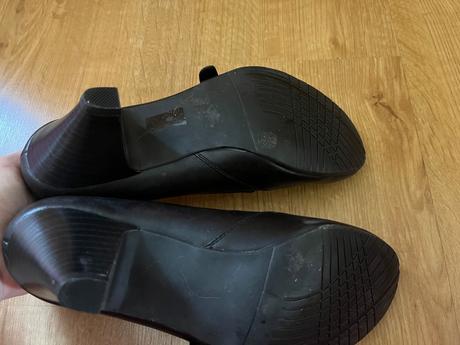 Boty na podpadku roots, 38