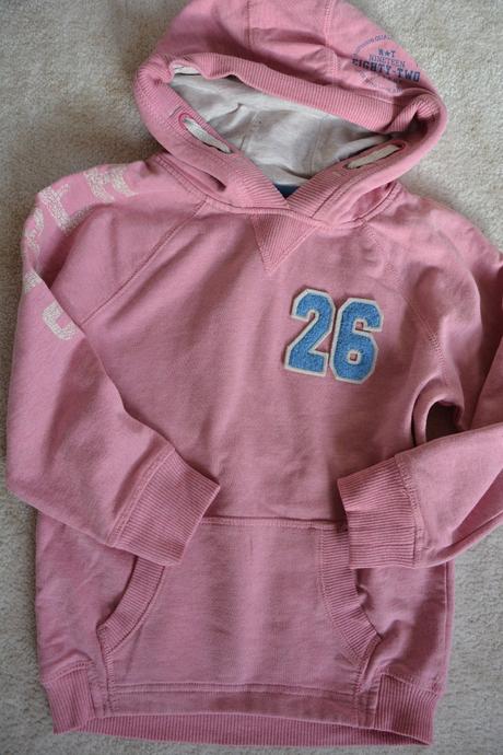 Mikina s číslem, next,104