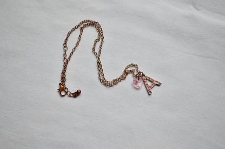 Řetízek s přívěskem,