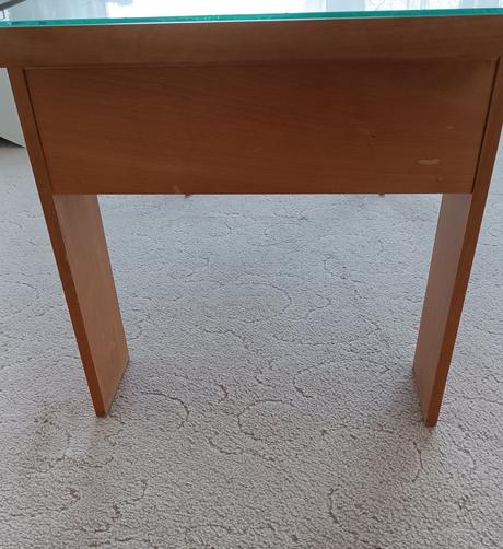 Velký konferenční stolek.,