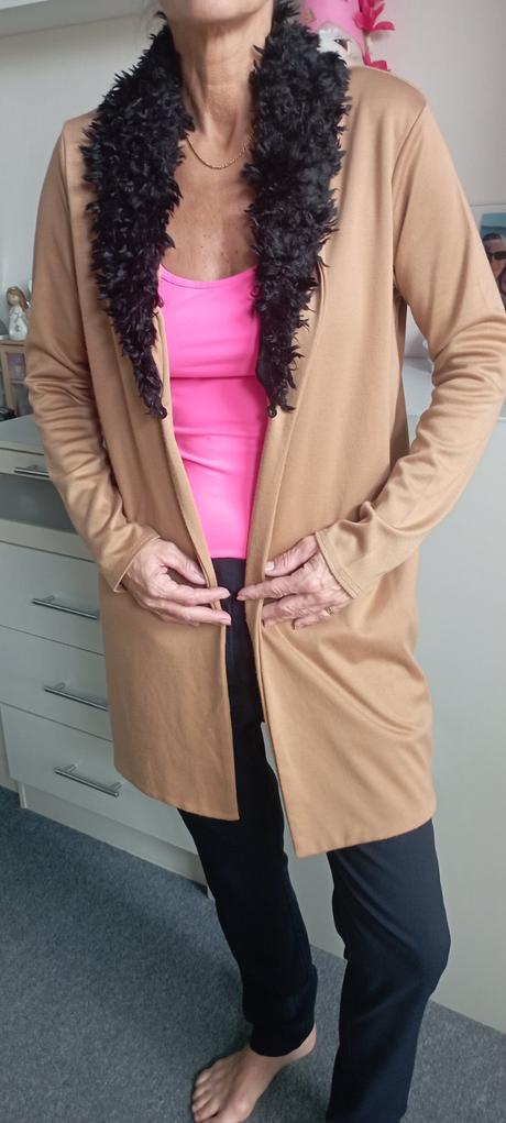 Cardigan zn."boohoo" vel."38", 38