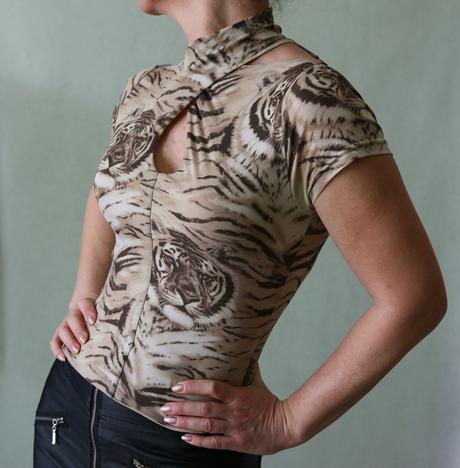 Tričko / roláček s tygříky c&a vel.xs, c&a,xs