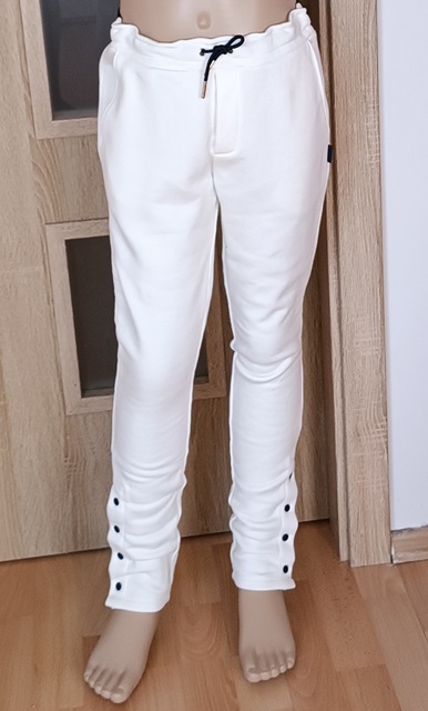 Chlapecké tepláky vel. 140, hugo boss,140