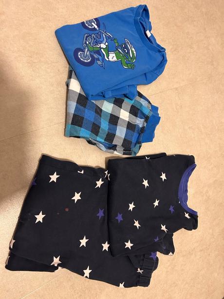 2x pyzamo, slovenka,122