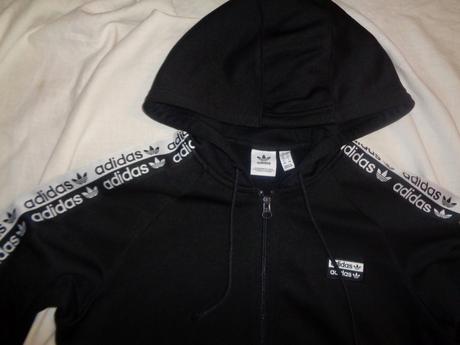 Luxusní černá sportovní bunda adidas uk14, adidas,42