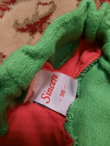 Tepláky se srdíčky, 98