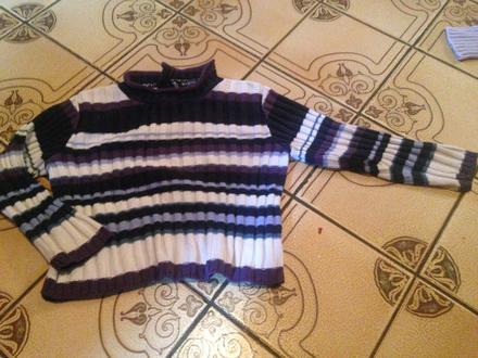 Dívčí svetr proužky, 92