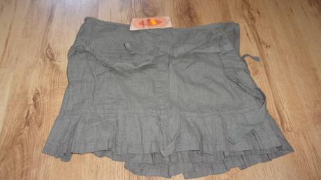 Nová sukně vel. s, včetně visačky, s