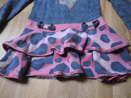 Kočičkové šaty vel. 6-7, 122