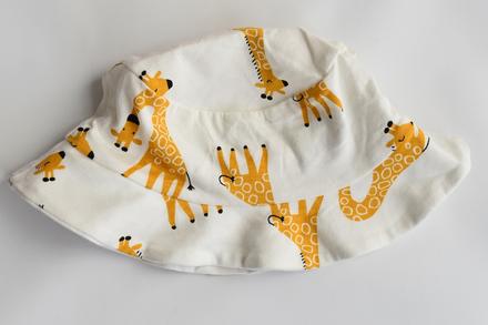 Klobouk vel. 12 - 18 m, f&f,86