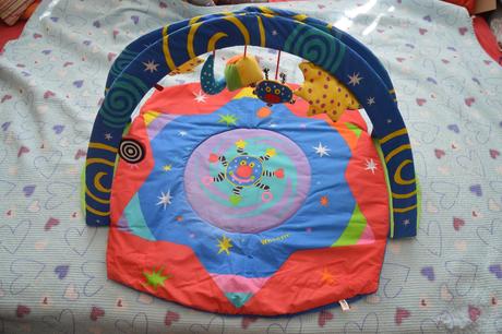 Dětská hrací deka s hrazdičkou whoozit,