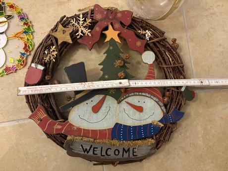 Vánoční dekorace, vánoční věnec, hrnek,koule, 