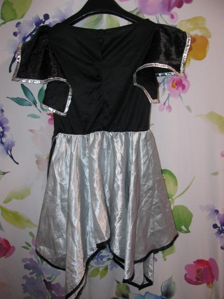 Karnevalový kostým-šaty krásné čarodějky,upírky, 