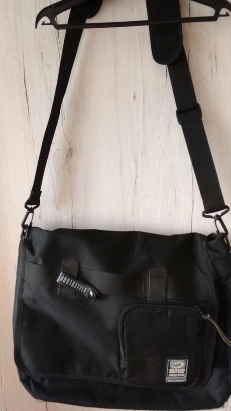 Batohy na záda i přes rameno, 150 kč za kus, loap