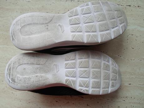 Černé boty tenisky botasky sálovky, 37