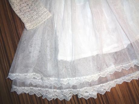 Luxusní společenské krajkové šaty, 116