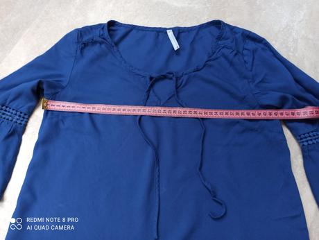 Modrá tunika s krajkovymi detaily, m