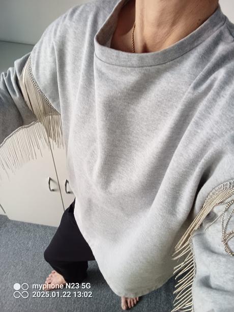 Mikina s řetízky zn."h&m" vel."l" i větší, h&m,l