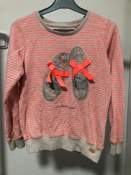 Mikina s botičkama, 122