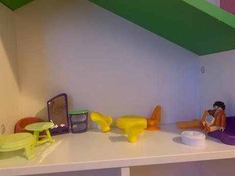 Drevená polička - domček, 