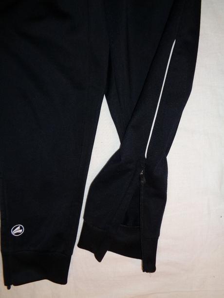 Super černé lesklé tepláky, 116