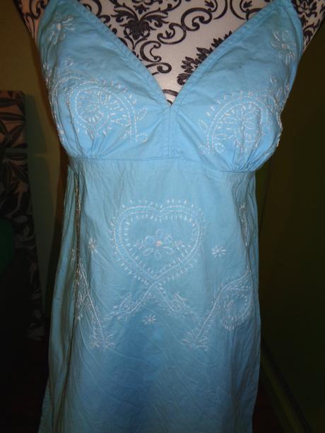 Luxusní tyrkysové vyšívané šaty, cherokee,42