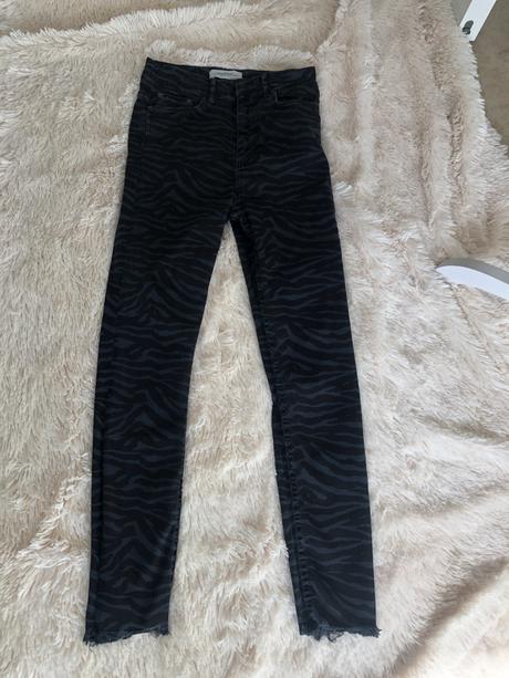 Zara 36 cerno sede vzor zebra, zara,36