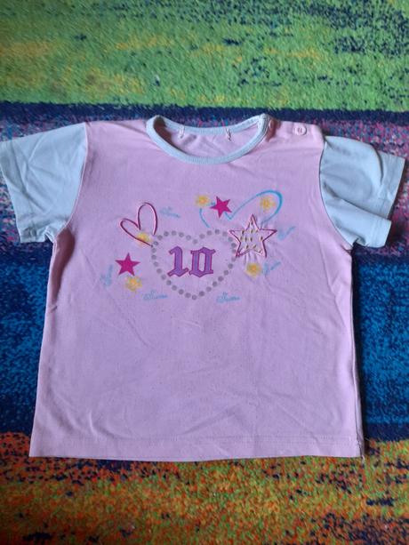 Růžové tričko s číslem 10, 104