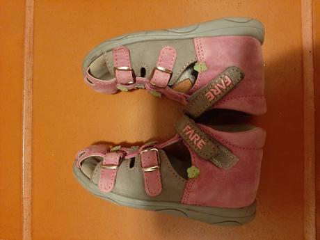 Sandálky, fare,24