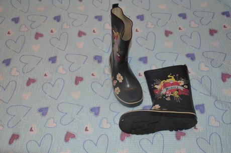 33 černé dívčí gumáky gumáčky, 33