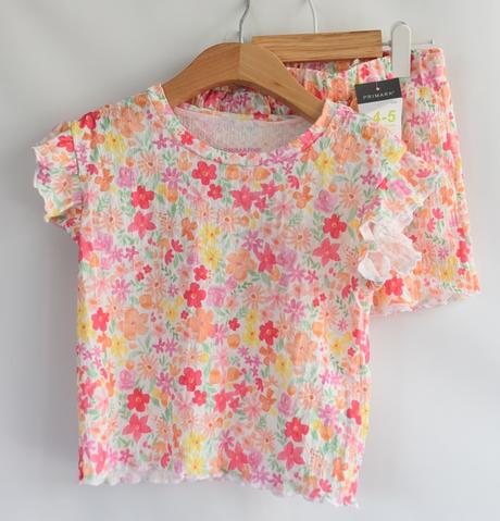 Set vel. 4 - 5 let, primark,110